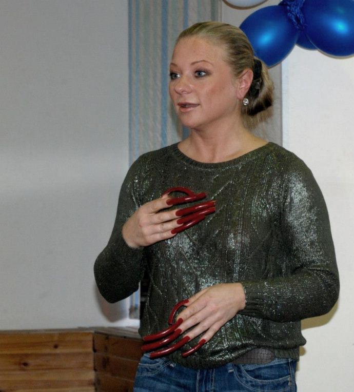 Фредди в женском обличие