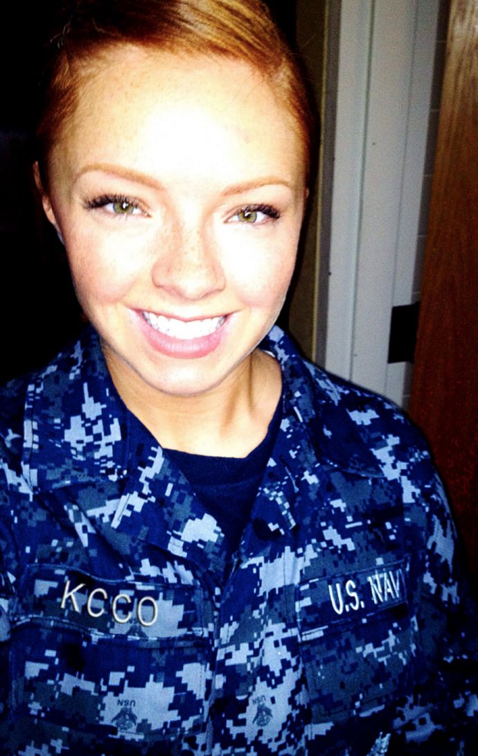 Горячие военные девчонки