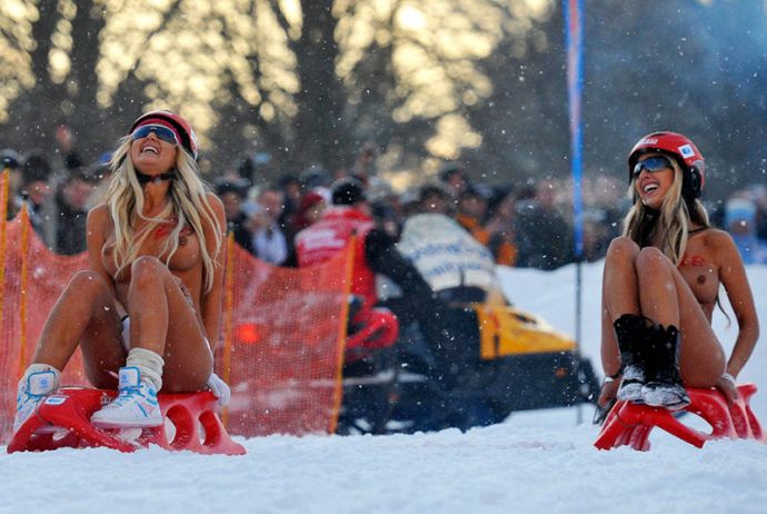 Обнаженный спорт