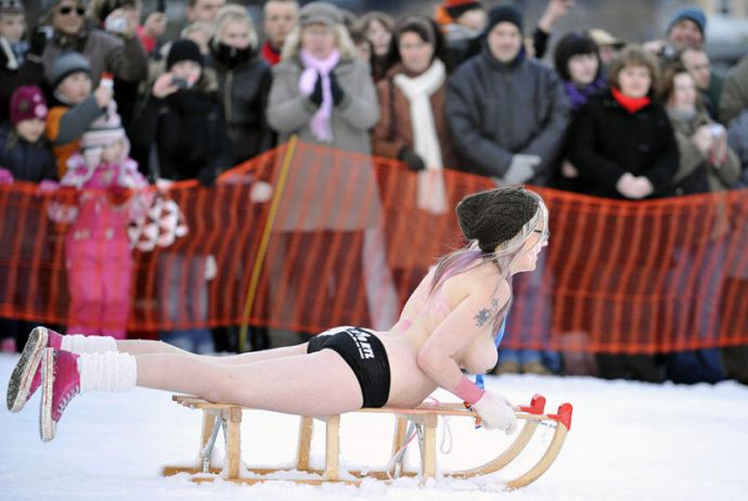 Обнаженный спорт