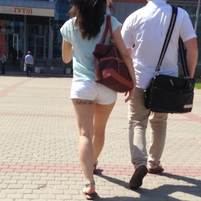 "Подглядываем" за девушками