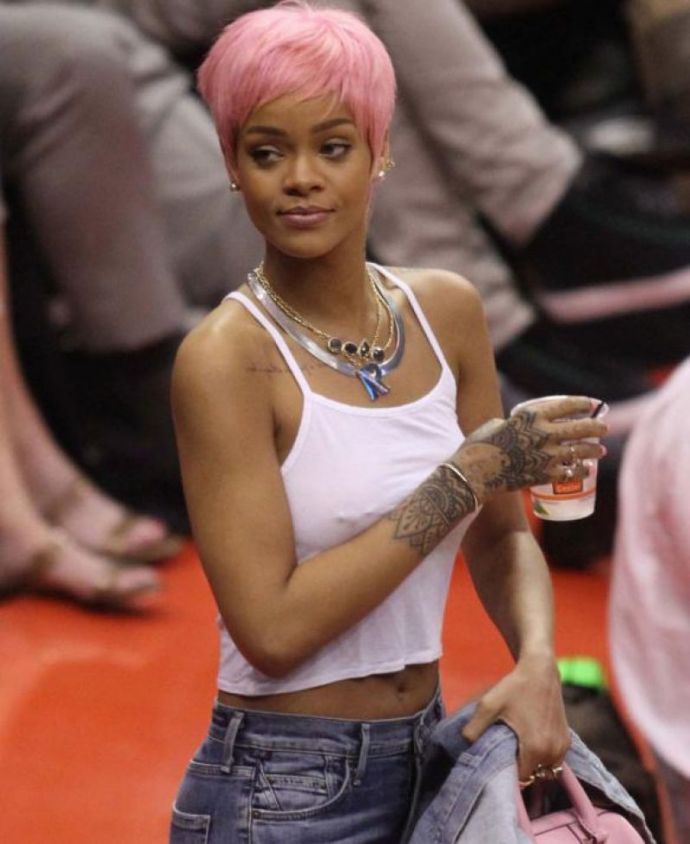 Рианна на баскетбольной игре Лос-Анджелес Клипперс