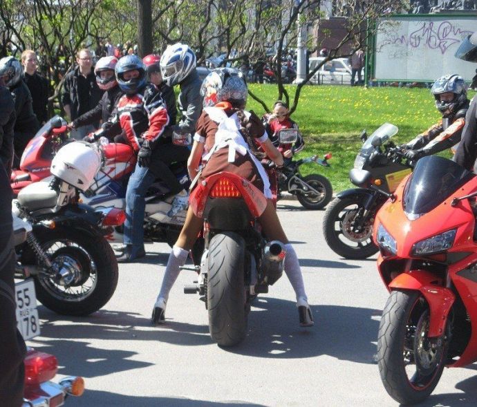 Школьная форма (эротика)