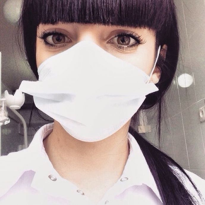 Симпатичные девушки-медработники