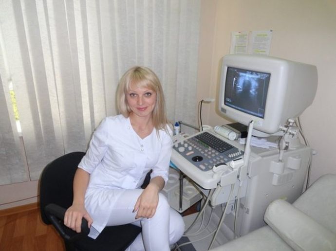 Симпатичные девушки-медработники