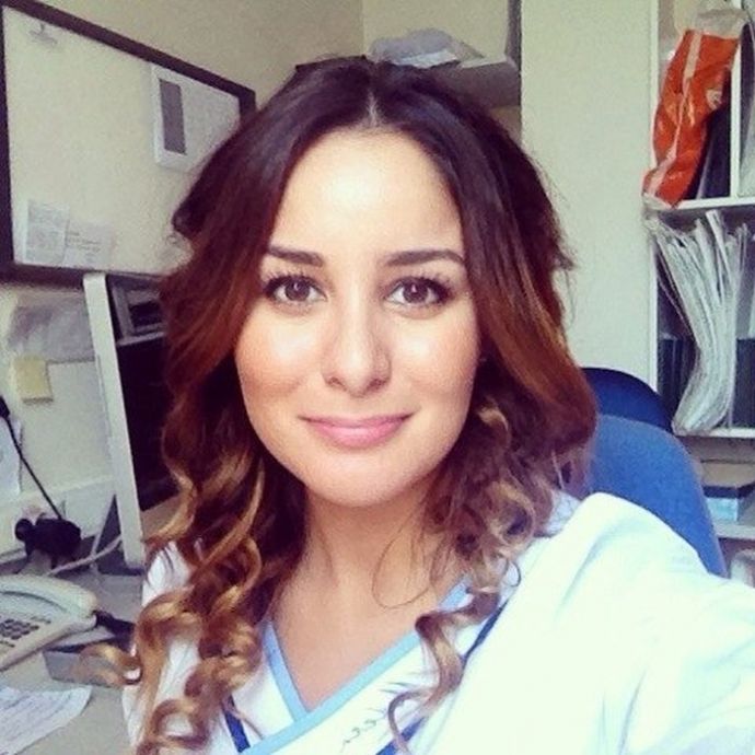 Симпатичные девушки-медработники