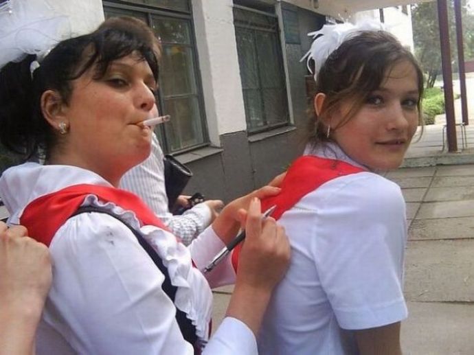 Выпускницы на экране монитора