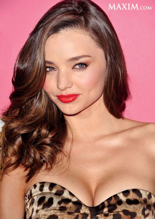 Топ-100 девушек со страниц журнала Maxim 2012 Топ-100 девушек со страниц журнала Maxim 2012