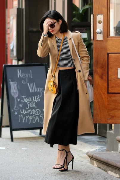 Ванесса Хадженс покидает свои апартаменты в Нью-Йорке