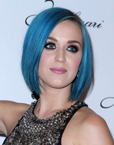 Выбираем лучшую прическу Кэти Перри