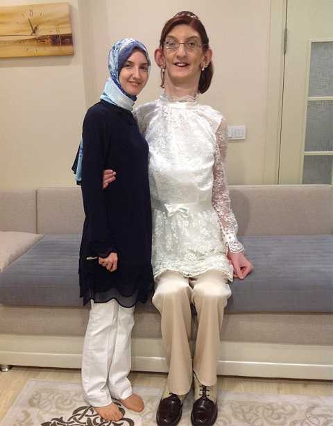 11-классница из Турции стала самой высокой девушкой на планете