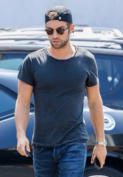 Чейз Кроуфорд в ЛА - 28 мая