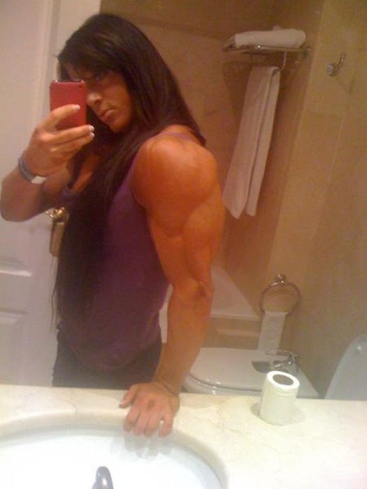 Девушка-бодибилдер Девушка-бодибилдер