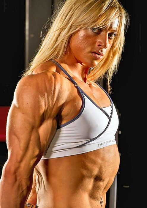 Девушка-бодибилдер Девушка-бодибилдер