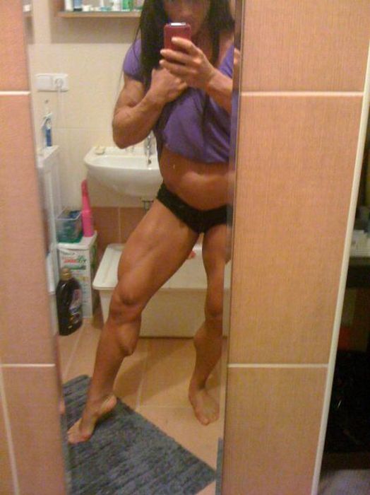 Девушка-бодибилдер Девушка-бодибилдер