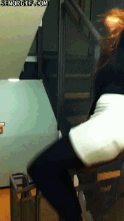 Девушки, которые отлично отметили пятницу (21 гифка)