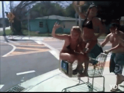 Девушки, которые отлично отметили пятницу (21 гифка)