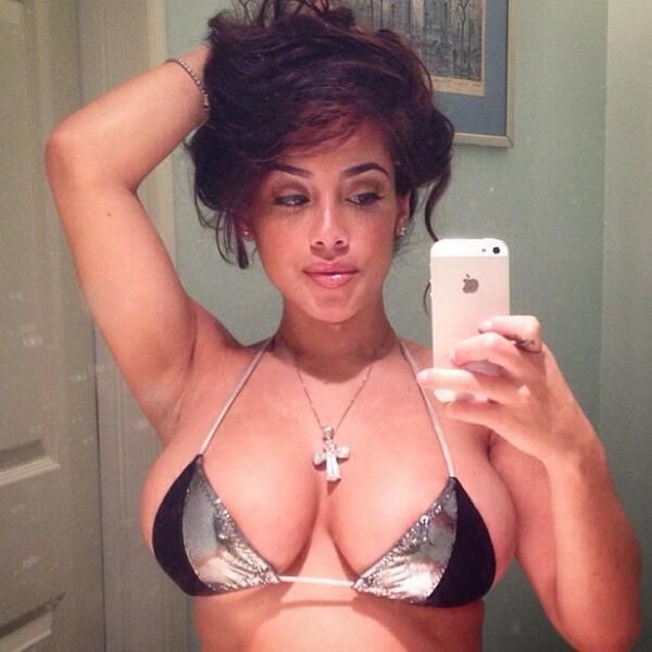 Девушки, которым невозможно смотреть в глаза