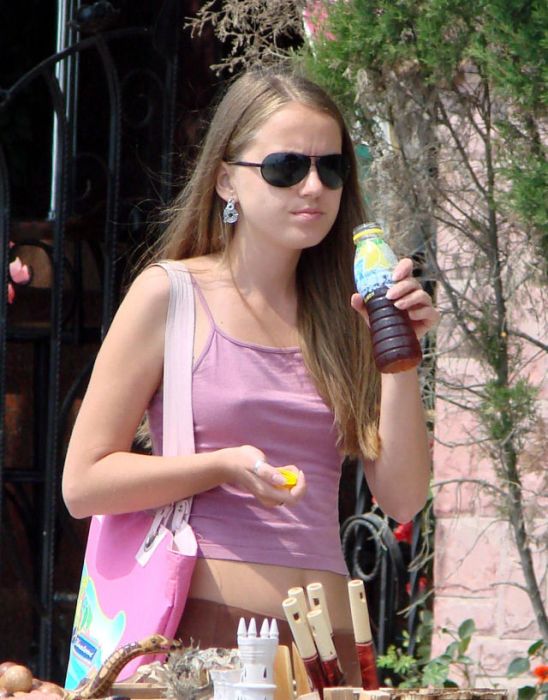 Девушки, с которыми можно познакомиться на улице Девушки, с которыми можно познакомиться на улице