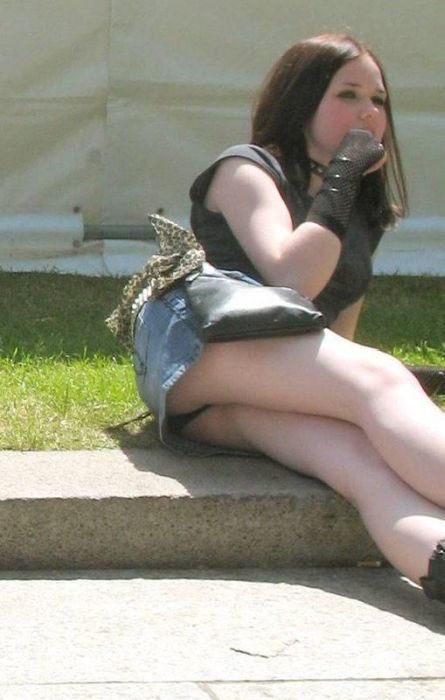 Девушки, с которыми можно познакомиться на улице Девушки, с которыми можно познакомиться на улице