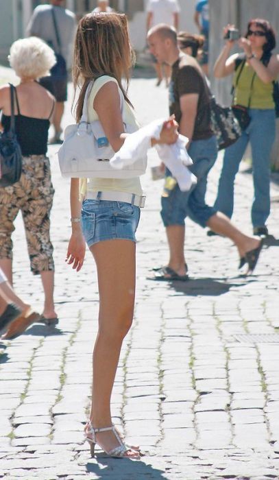 Девушки, с которыми можно познакомиться на улице Девушки, с которыми можно познакомиться на улице