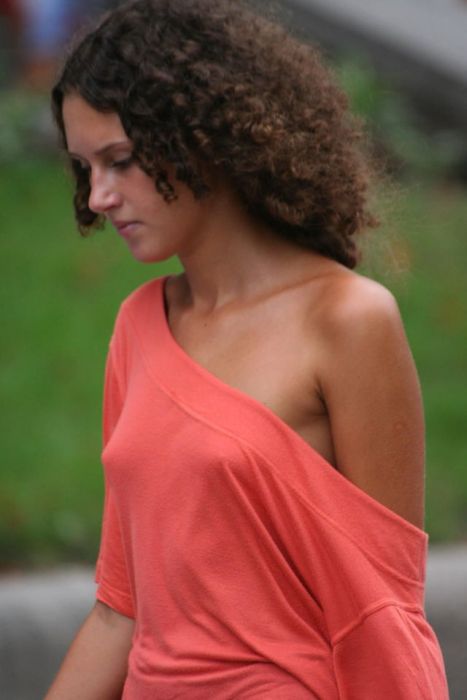 Девушки, с которыми можно познакомиться на улице Девушки, с которыми можно познакомиться на улице