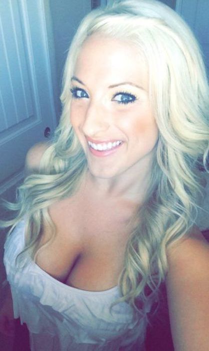 Девушки с внушительным размером титек