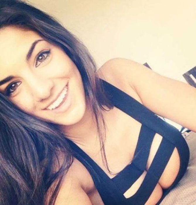 Девушки с внушительным размером титек