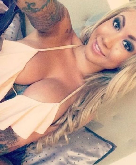 Девушки с внушительным размером титек