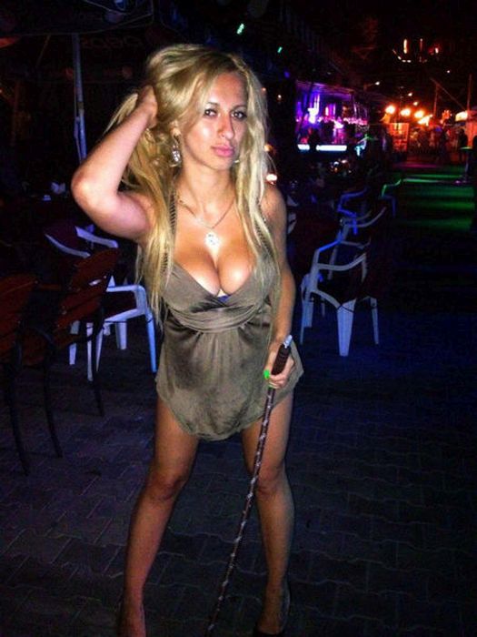 Девушки с внушительным размером титек