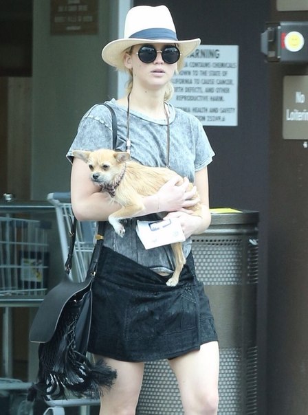 Дженнифер Лоуренс в Беверли Хиллз - 16 мая