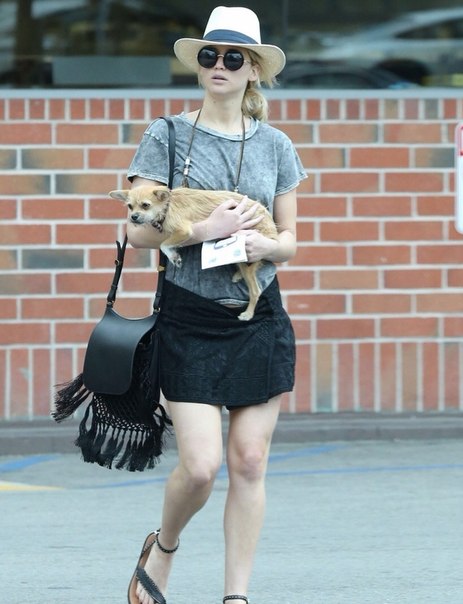 Дженнифер Лоуренс в Беверли Хиллз - 16 мая