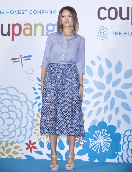 Джессика Альба на пресс-конференции