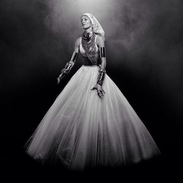 Фотосессия Жизель Бюндхен для Vogue Brasil May 2015