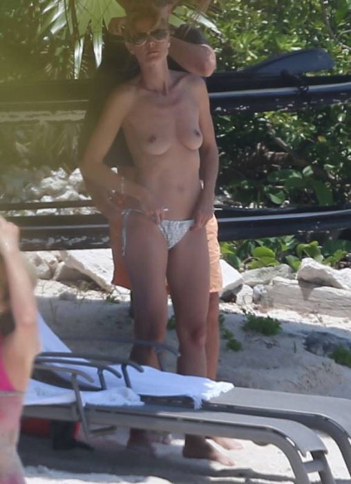 Хайди Клум решила позагорать топлес (эротика) Хайди Клум решила позагорать топлес (эротика)