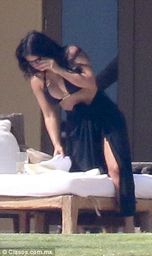 Ким Кардашьян на отдыхе в Мексике Ким Кардашьян на отдыхе в Мексике