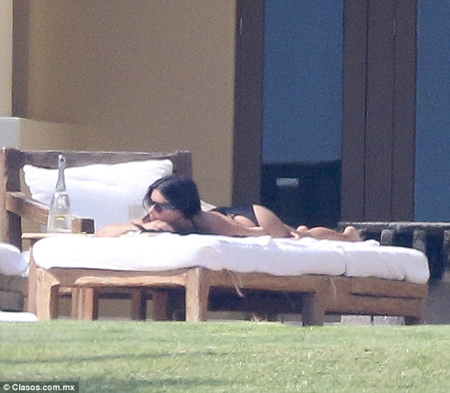 Ким Кардашьян на отдыхе в Мексике Ким Кардашьян на отдыхе в Мексике