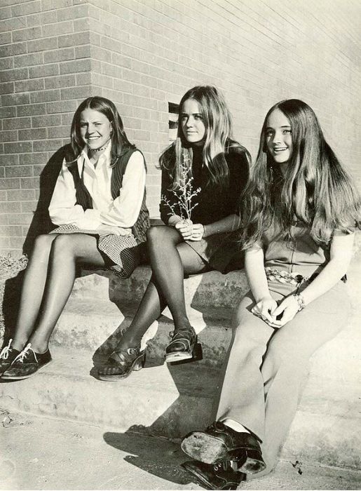 Короткие юбки из прошлого