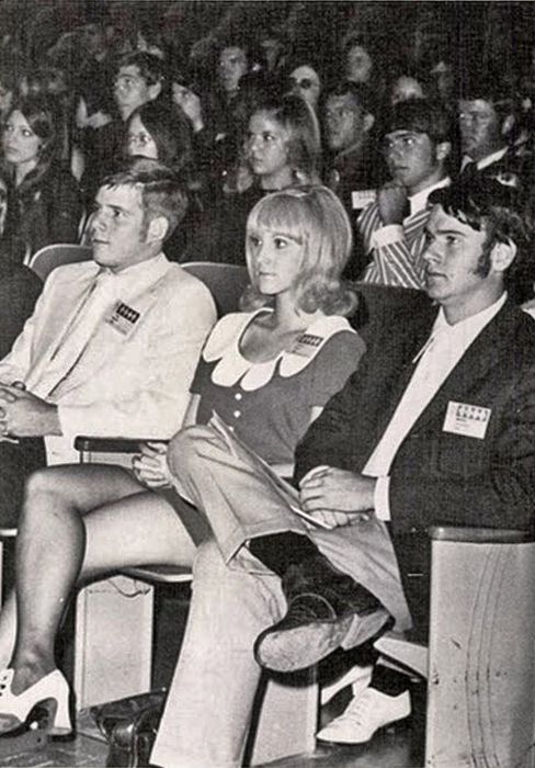 Короткие юбки из прошлого