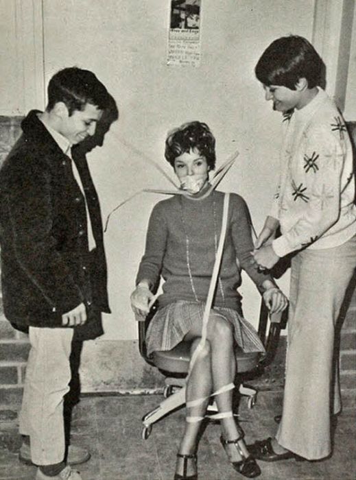 Короткие юбки из прошлого