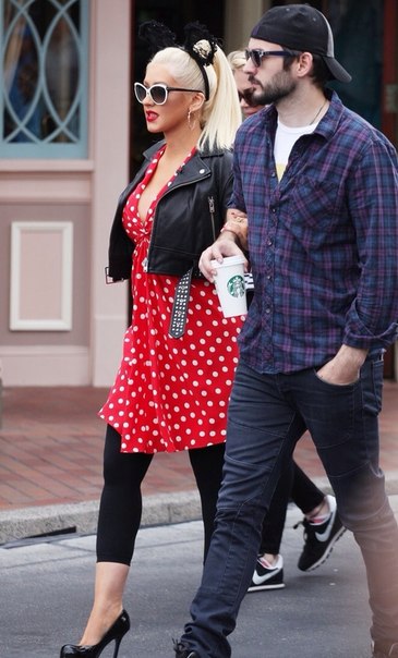 Кристина Агилера с женихом Мэттью в Анахайме,Калифорния