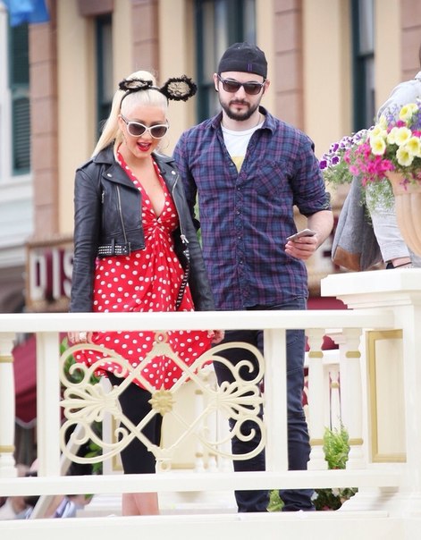 Кристина Агилера с женихом Мэттью в Анахайме,Калифорния