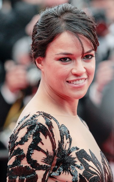 Мишель Родригес на премьере фильма Безумный Макс