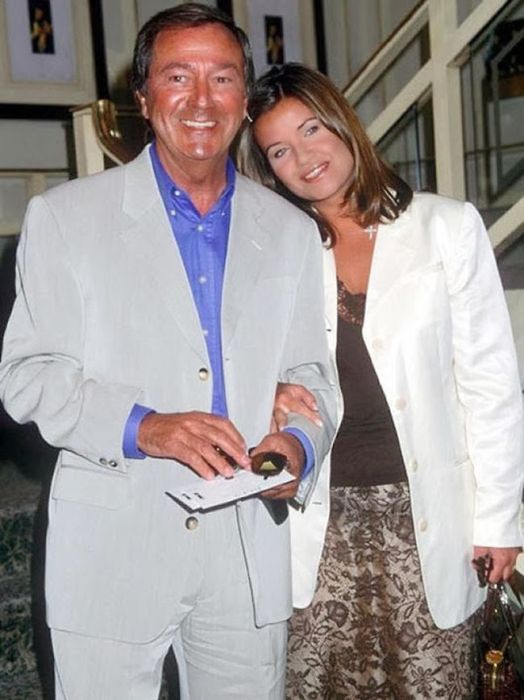 Молодые невесты состоятельных старичков