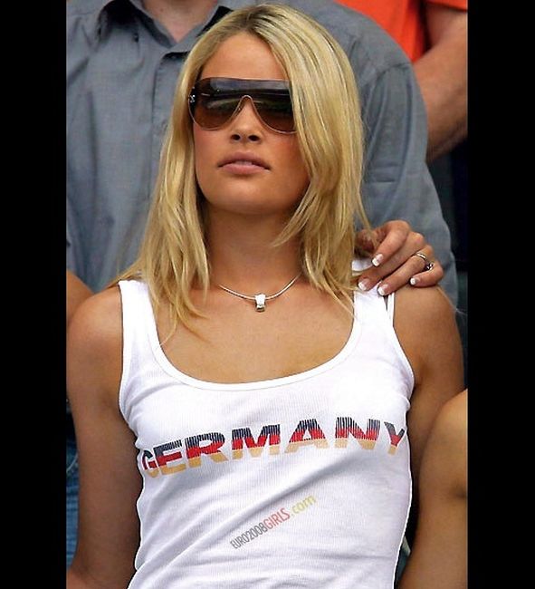 Немецкие фанатки ЕВРО-2012 Немецкие фанатки ЕВРО-2012