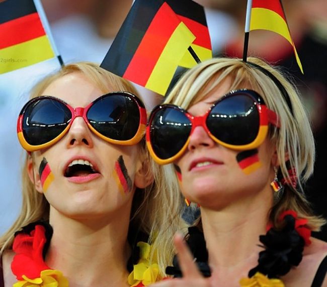 Немецкие фанатки ЕВРО-2012 Немецкие фанатки ЕВРО-2012