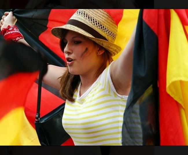 Немецкие фанатки ЕВРО-2012 Немецкие фанатки ЕВРО-2012