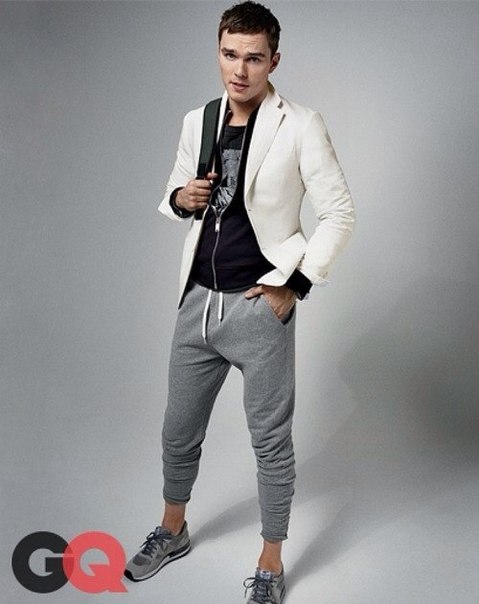 Николас Холт в журнале GQ. Май 2015