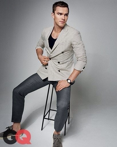 Николас Холт в журнале GQ. Май 2015