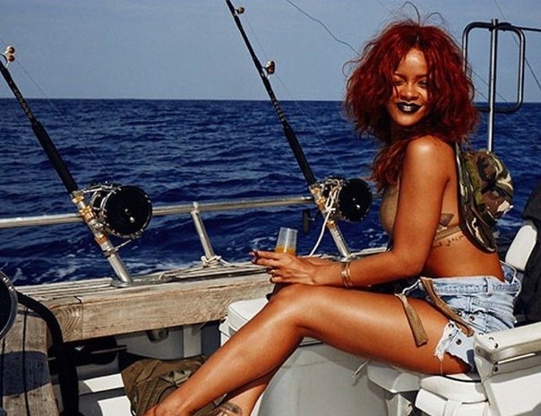 Новые фото Рианны с отдыха на Гавайях